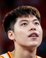 伟德Bevictor-对话丨容子峰：髌腱断裂归来 成为别人的光