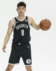 伟德官方网站-和天才高中生抢机会 崔永熙感觉NBA季前赛很爽