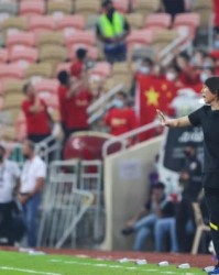 新华社专访李铁：有信心在后续比赛发挥出球队水平